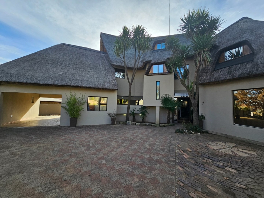 To Let 5 Bedroom Property for Rent in La Provance Free State